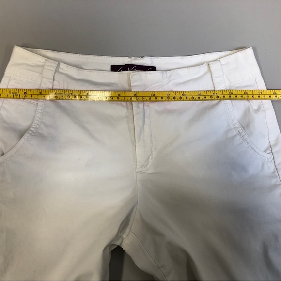 White Cotton Capri’s with Cuffs.  Sz 10 - Picture 7 of 11